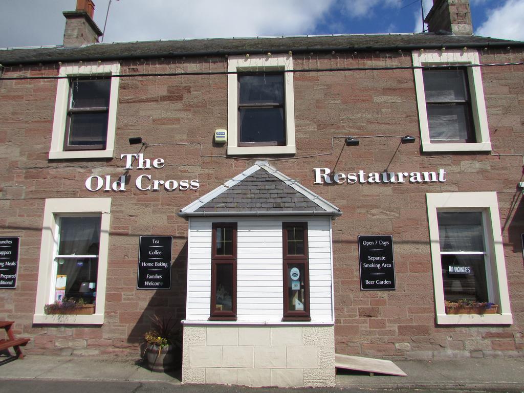 The Old Cross Inn Blairgowrie and Rattray Extérieur photo